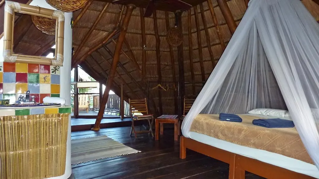 Hotel Amoreira Tulum 3*,